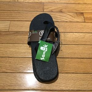 Sanuk yoga mat flip flops
